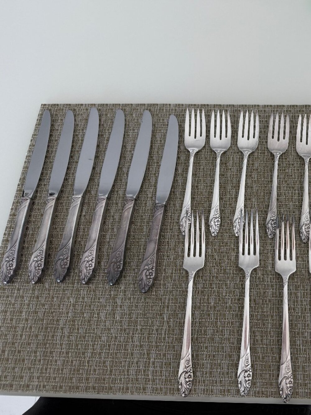Oneida Evening Star Cutlery